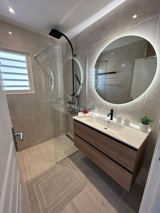 Orient Bay, Appartement Heliconia. كول دي ساك المظهر الخارجي الصورة